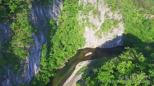 Iwate prefecture【Geibikei Gorge】 Hello tohoku fans! Have you already been to GEIBIKEI? Try to watch this video to find your destination and discover the attractions of Tohoku! Access to Geibikei Gorge: ・About 30 minutes drive from Ichinoseki IC. ・About 5 minutes walk from JR Ofunato line Geibikei st. #Japan #Tohoku #travel #Iwate #geibikei #gorge #dnjapan | Tohoku Tourism