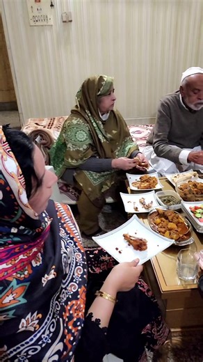 Winter Vacation at Nana's House: A Mini Vlog Experience