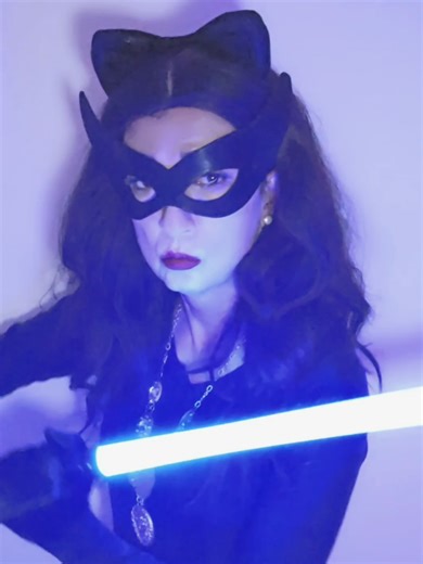 What if, Catwoman can use the Force? Happy Caturday! #catwoman #catwomancosplay #theforce #starwars #jedi