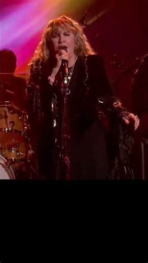Stevie Nicks Proves She’s STILL Got It on “Stand Back”