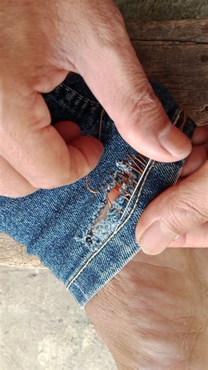 59K views · 140 reactions | A simple method for sewing torn jeans pants hem. #tips #sewing #fypreels #tutorial #reelsviral | Tips dan trik menjahit | Facebook