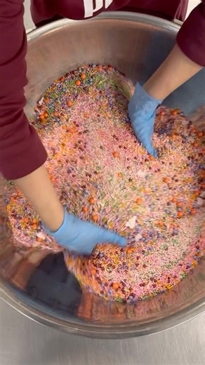 84K views · 89 reactions | Chickens do in fact belong in sprinkles...who knew!? Our adorable and kind of hilarious Spring Chicken mix is back in stock for another season and we know it will be a fan favorite yet again! 勺 #chickenlove #springchicken #springdesserts | Sprinkle Pop | Facebook