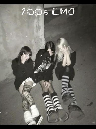 200s Emo!🖤