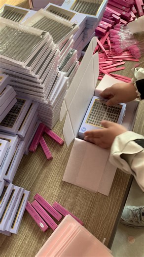 Individual diy lash extensions clusters #lashes #eyelashes #fyp #tiktok #foryou #extensions #clusterlashes #eyelashextensions #diy #beauty #girl #lashcluster #lashsupplies