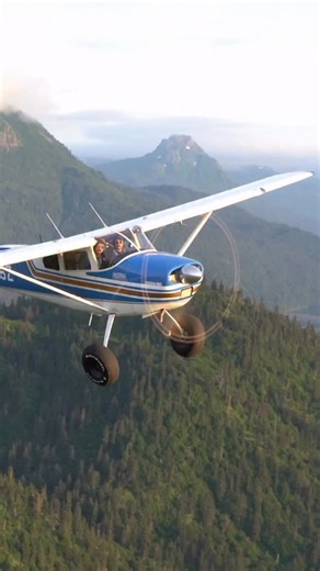 Learning to fly can feel overwhelming at first—there’s so much to know, from the FAA process to the very first steps you’ll take with your instructor. That’s why we created Total Student Pilot, a FREE course designed to guide you through everything you need to know before stepping into the cockpit. This course will help you: • Understand the steps to becoming a pilot 📝 • Build confidence before your first lesson 💪 • Save time and money by avoiding common mistakes 💸 • Stay motivated and inspir