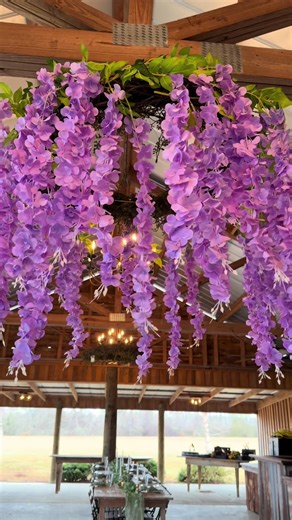 Lovely barn wedding with reception #barnwedding #boda #decoradoradeeventos #weddingtok #Douglas