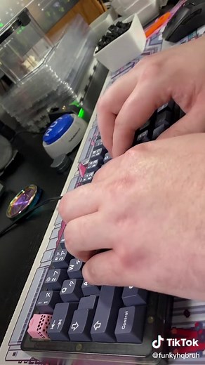 NovelKeys Cream Switch - Linear 5 Pin PCB Mount Keyboard Switch