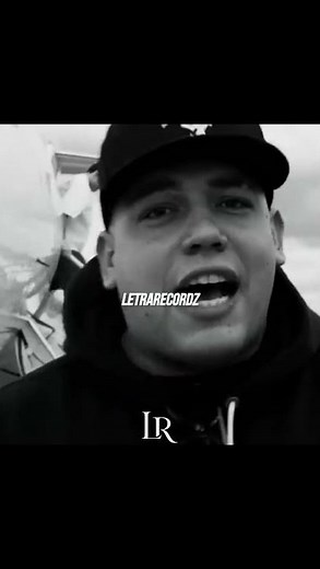 HOLLYWOOD (Lyrics/Letra) Estevan Plazola y Peso Pluma