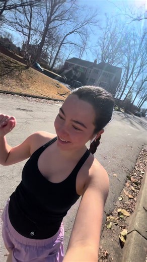 sloane (@sloane.weathington)’s video of accidentally on camera zoom meeting