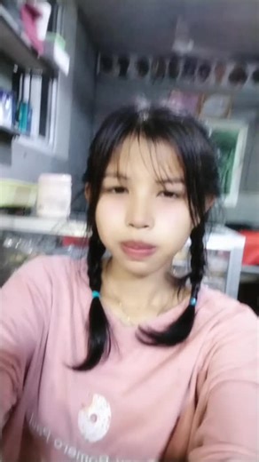 Nay chi သည် TikTok ပေါ်တွင် ရှိသည်