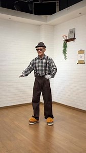 오랜만에.로보트ㅡ댄스.^^~ | 벽돌할아버지