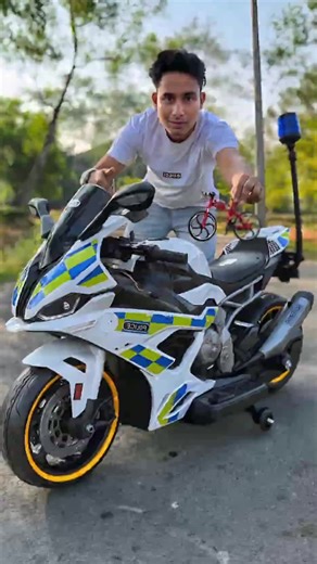 BMW Cycle vs RC Motorcycle: Police Bike Testing Insights