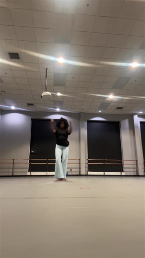 Heartwarming Praise Dance Freestyle Performance