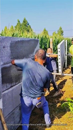 Quickly constructing a fence with precast concrete panels