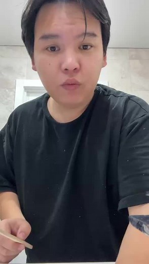 How to Properly Apply Toothpaste on Your Toothbrush