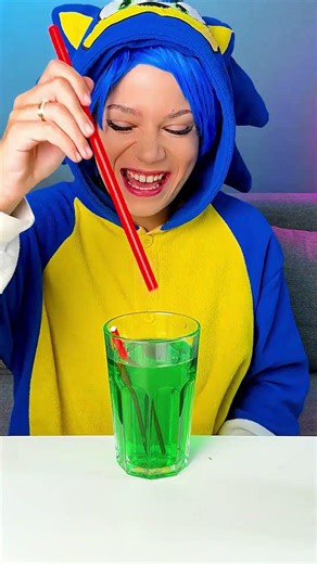 Straw-Cutting Challenge: Can It Be Done? 🤔✂️