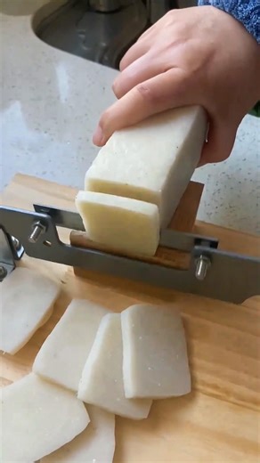“This Smooth Cutting Technique Is Oddly Satisfying to Watch”#shorts