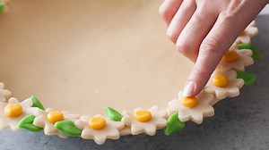 77K views · 544 reactions | Learn how to make a colorful Daisy Chain...