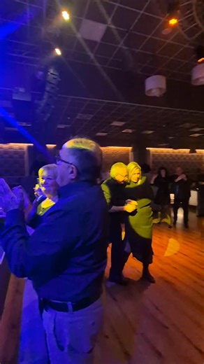 64K views · 1.7K reactions | Orchestra Daniele Tarantino al ristorante La Ciociara di Villa Guardia CO con Lia Zorzetto | Barbara Piovesan | Facebook