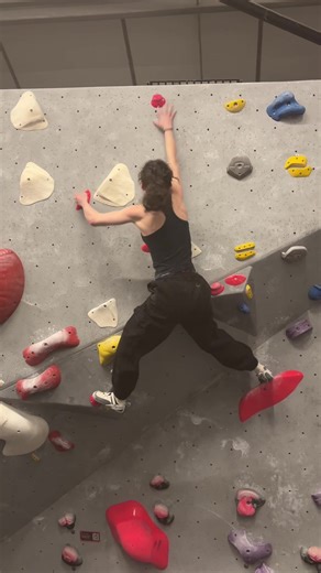 injury was not sustained #girlswhoclimb #climbing #bouldering #poser #fail