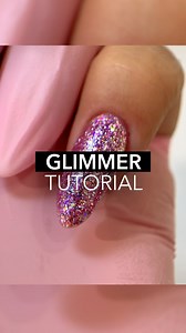 3.8K views · 33 reactions | Dual Form  Nail Tutorial Os novos express Glimmer são de textura ultra fina e de aplicação super fácil como podes ver neste vídeo!! Descobre a oferta fantástica que temos para ti na compra do kit completo em urbandesigncare.pt  #urbandesignacre #glimmer #trendynails #naillook #nailartist #naildesign #naillovers #glitternails #beauty #manicure | Urban Design Care | Facebook