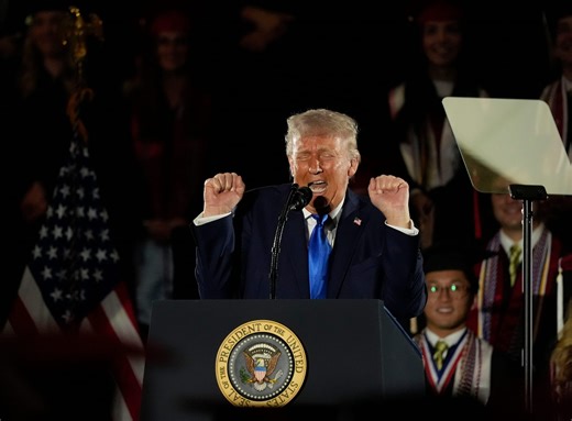 1980 Miracle on ice hero rips into critics of USA hockey team for Donald Trump's White House invite and celebration