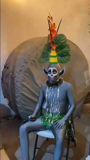 The best costume of the party. King Julien 😂. Great atmosphere for that party