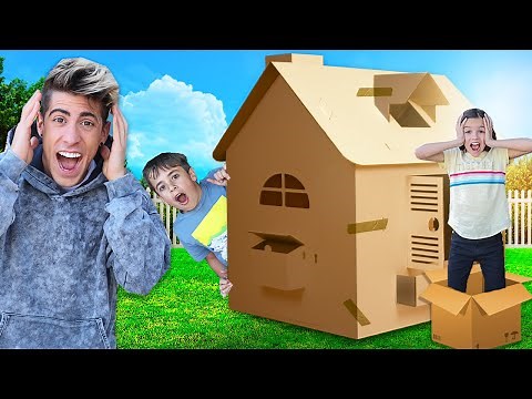 WE MAKE A GIANT MANSION OF CARDBOARD BOXES