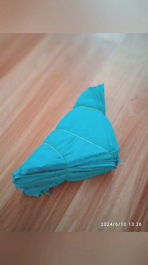 Shibori design folding technique tie dye #tiedyeartist #art #tiedyetechniques