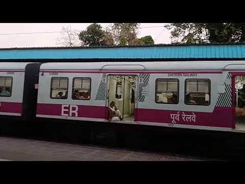 Dn Memari - Howrah local train is entering and leaving Hooghly Rly. Station.