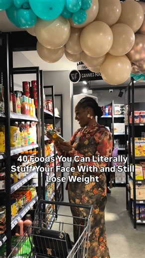WEIGHTLOSS & FITNESS EXPERT on Instagram: "The secret to sustainable fat loss isn’t eating tiny portions that leave you starving, it’s eating high-volume, low-calorie foods that fill you up without packing on extra kilos. The beauty of these foods is their volume-to-calorie ratio. You can eat a massive plate of vegetable soup with fish for under 300 calories, or snack on an entire bowl of watermelon for the same calories as three cookies. Your stomach feels full, your hunger is satisfied, but yo