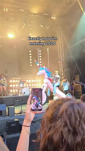 😍😍😍 #alexwarren #alexwarrenmusic #ordinarygirl @Alex Warren | alex warren