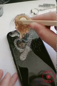 1.7M views · 396 shares | How to make a unique phone case | M&N DIY | Facebook