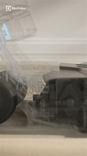 Powerful suction, self-cleaning & hygienic water tanks—Electrolux 700 Vacuum keeps your home spotless in minutes! | Electrolux