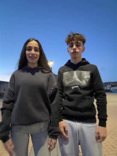 Bailes de Pareja: Novios en la Pista de Baile