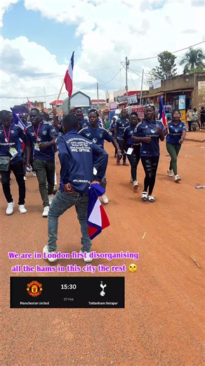 Disorganized Hams in London: Manchester United Fans Unite