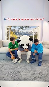 112K views · 1K reactions | ayer nos dieron un botón de 50 millones por ser el primer canal de YouTube en llegar a esa cantidad de suscriptores… solo puedo decir: Gracias ❤️ sería imposible seguir adelante sin su apoyo. Se lo debemos a ustedes, aventureros, familia y amigos. Y ustedes @youtubelatam se la rifaron con este premio. Está hermoso ❤️ | The Panda | Facebook