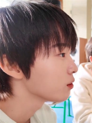 The Cutest Red Lips and Red Face Trends