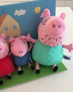 KONKURRENCEN ER SLUT! 🐷 VIND DEN SØDE GURLI GRIS FAMILIE 🐷 For at deltage skal du: 1. Synes godt om Ovellie 2. Kommenterer hvem du ville glæde med Gurli Gris familien Vi elsker når i | Ovellie.dk