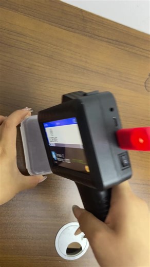 Codificar en 3 segundos: ¿te atreves a probarlo?#printer #handheldinkjetprinter #DIY #logo