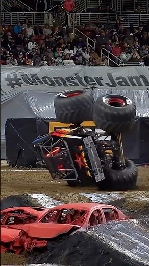 Monster Truck BACKFLIP AND SAVE! Excaliber St. Louis Monster Jam 2025