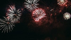 clip-1012355126-firework-on-night-sky