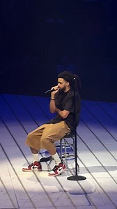 623K views · 13K reactions | J. Cole performing "Love Yourz" at Madison Square Garden  (via TT: ixv210) | HipHopDX.com | Facebook