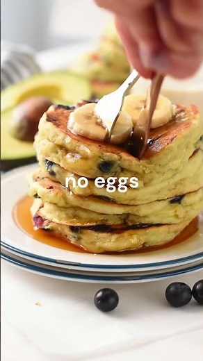 Avocado Pancakes | NO Eggs, NO Dairy #avocado #healthybaking #healthyrecipes