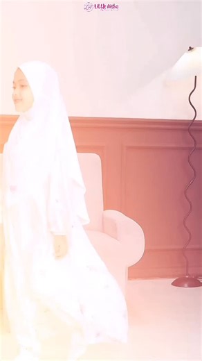 UmairahBabyShop on Instagram: "Bismillah Lebaran makin kompak bareng si kecil ❤️ Amaira Eid Series hadir dari bahan Armany Silk yang ringan, halus, adem, nyaman dipakai seharian. Dipadukan dengan hijab Seline yang super simple namun tetap cantik dan elegan. Bisa order gamisnya aja loh..., karena pasti sudah banyak yang punya hijab Seline kan?? Lebih spesial lagi, khusus untuk adek tersedia juga short dress dari usia baby–6 tahun, makin lucu kembaran sama bunda 🥰 Material : Dress : Armany Silk H