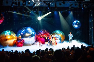“O Christmas Tea: A British Comedy"