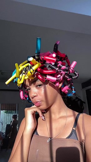 Cómo usar flexi rods para rizos definidos paso a paso