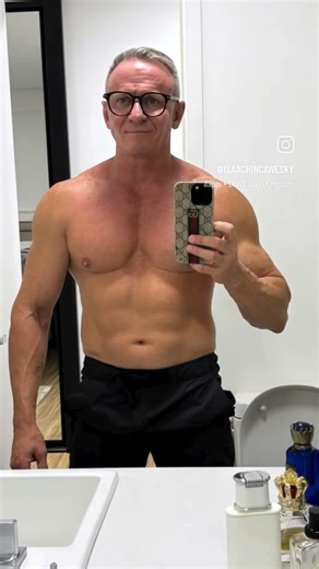 Clean Amd Smooth Muscular Old Man #chestworkout