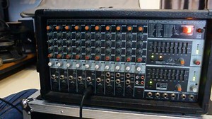 For sale..Power mixer Behringer..Europower PMP2000 second | Angkasa Prosound