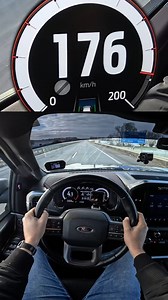 Ponad 400-konny Ford F150 Supercrew z wolnossącym 5.0 V8.🔥 Jest to w sumie półciężarówka, która mierzy 6 metrów, waży ponad 2.3 tony i prędkość maksymalna jest tu ograniczona elektronicznie. Bujniemy się do kagańca i sprawdźmy prędkość obrotową silnika. Skrzynia automatyczna, 10-stopniowa.😱 #FordF150 #F150 #Autobahn #Autostrada #Topspeed #Vmax | Petrolhead Number One
